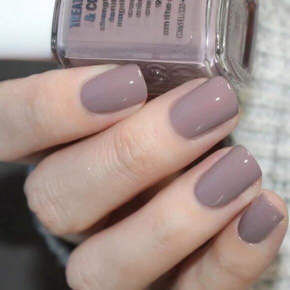 Essie ON THE MAUVE #044 Nail Polish Lacquer - Picture 3 of 5